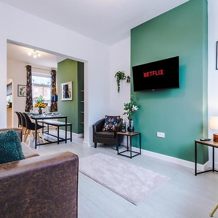 Stunning 3-Bed Home In Nantwich By 53 Degrees Property - Amazing Location, Ideal For Groups - Sleeps 6 Dış mekan fotoğraf