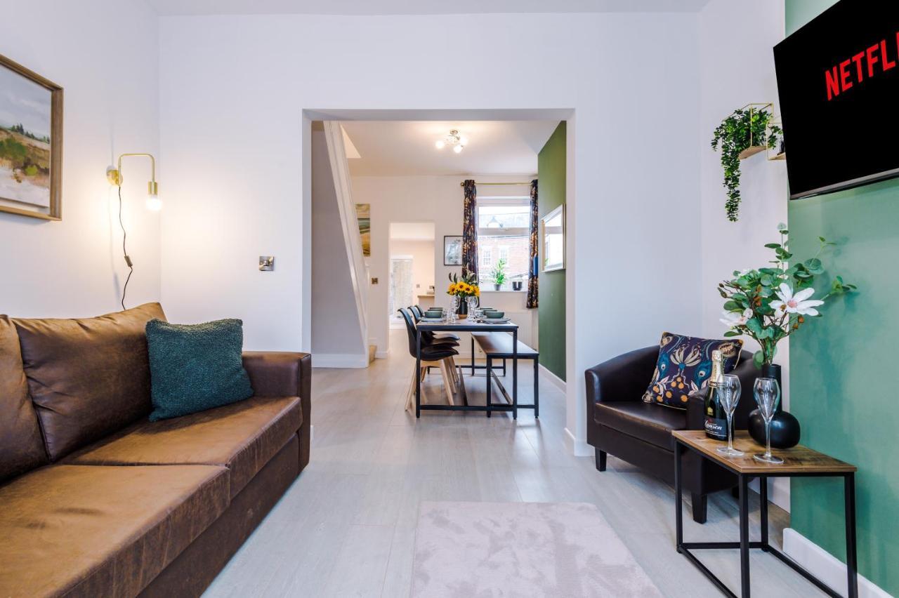 Stunning 3-Bed Home In Nantwich By 53 Degrees Property - Amazing Location, Ideal For Groups - Sleeps 6 Dış mekan fotoğraf