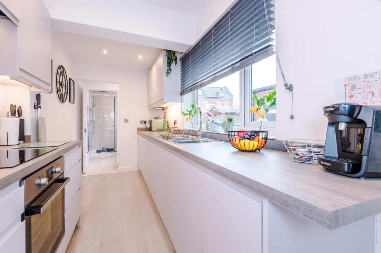 Stunning 3-Bed Home In Nantwich By 53 Degrees Property - Amazing Location, Ideal For Groups - Sleeps 6 Dış mekan fotoğraf
